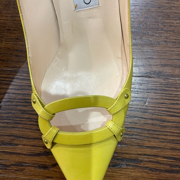 Jimmy Choo Yellow Pointed Heels Size 8 - Picture 2 of 6